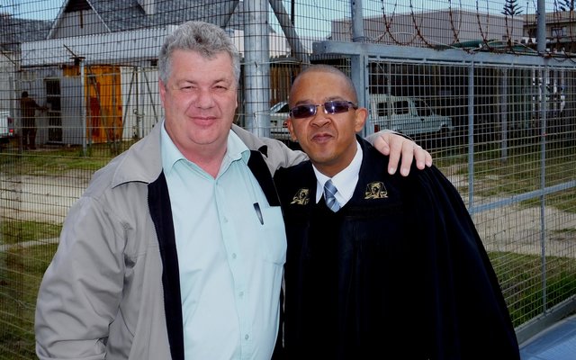 Spr Kapt Danie Rautenbach en Staatsaanklaer Harold Engelbrecht